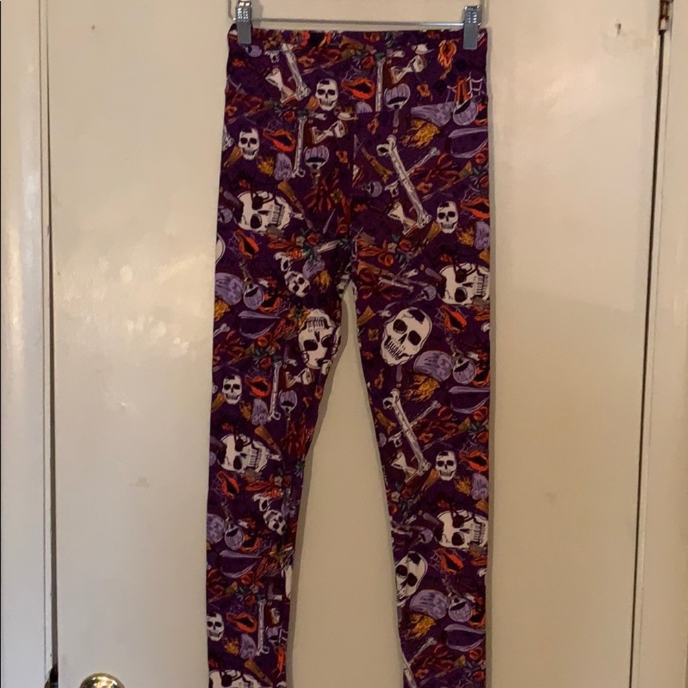 LuLaRoe “one-size” Halloween leggings
